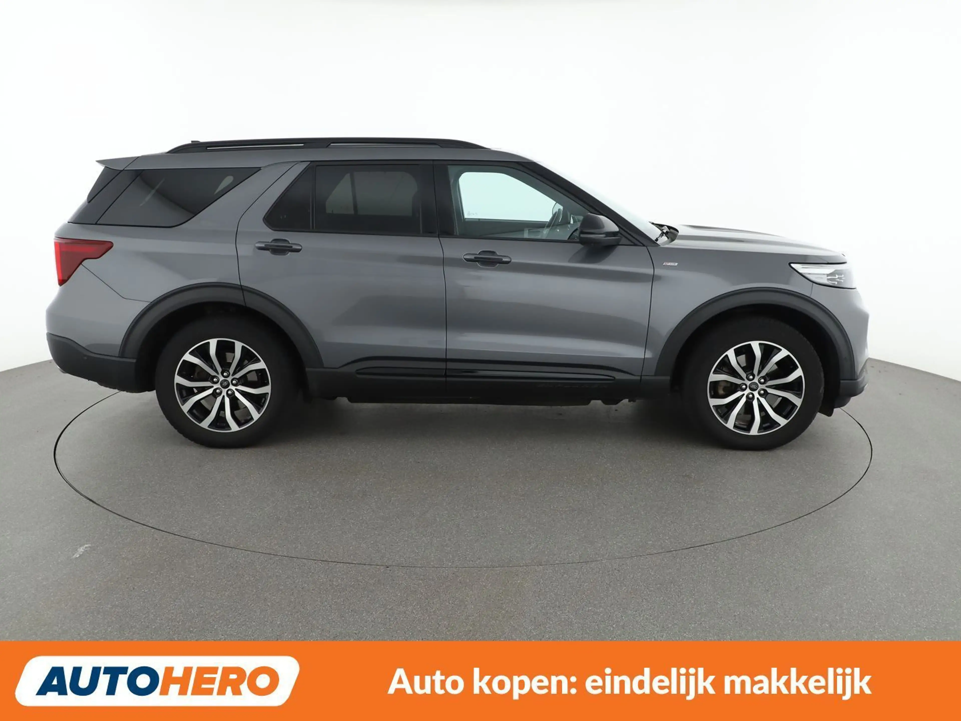 Ford Explorer 3.0 Plug-in Hybrid 4x4 ST-Line — photo 8