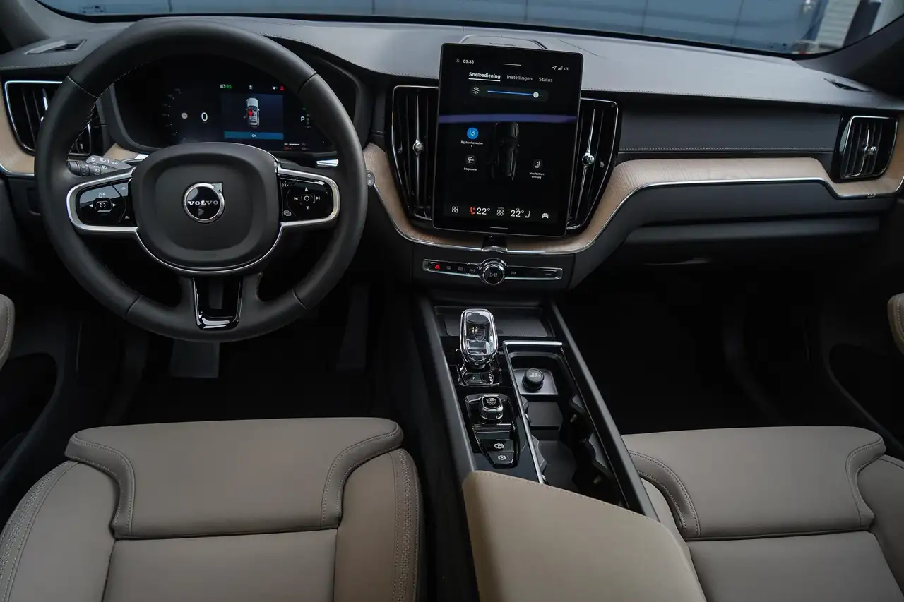 Volvo XC60 2026 — фото 13