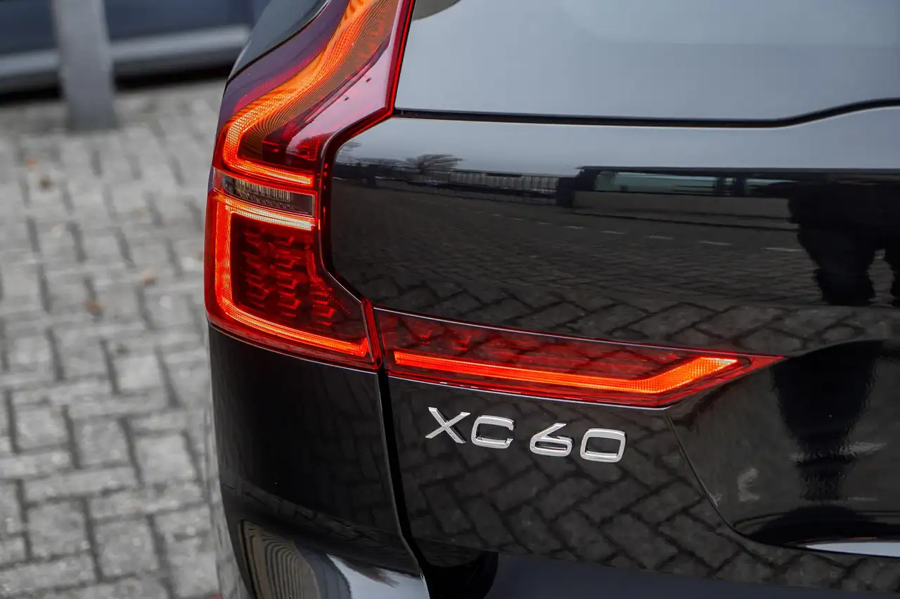 Volvo XC60 2026 — фото 8