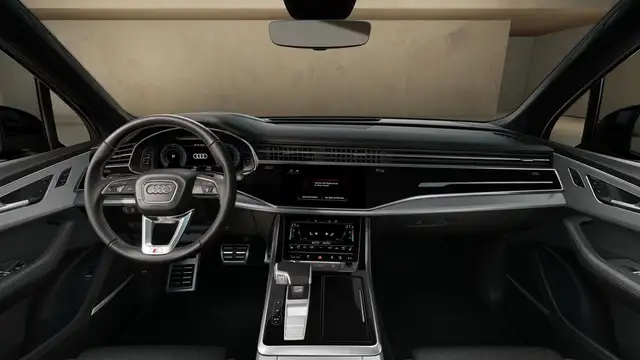 Audi Q7 view 8