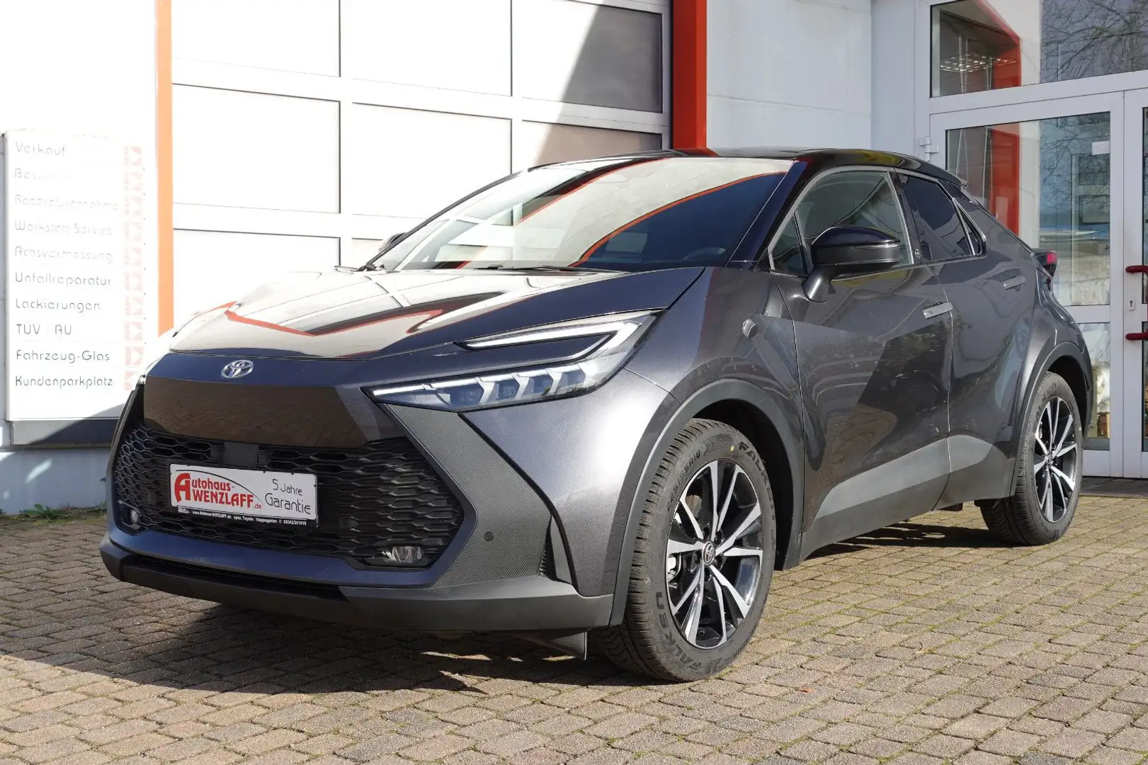 Toyota C-HR 1.8l Hybrid Team D. 5 Jahre Garantie Grau - 1