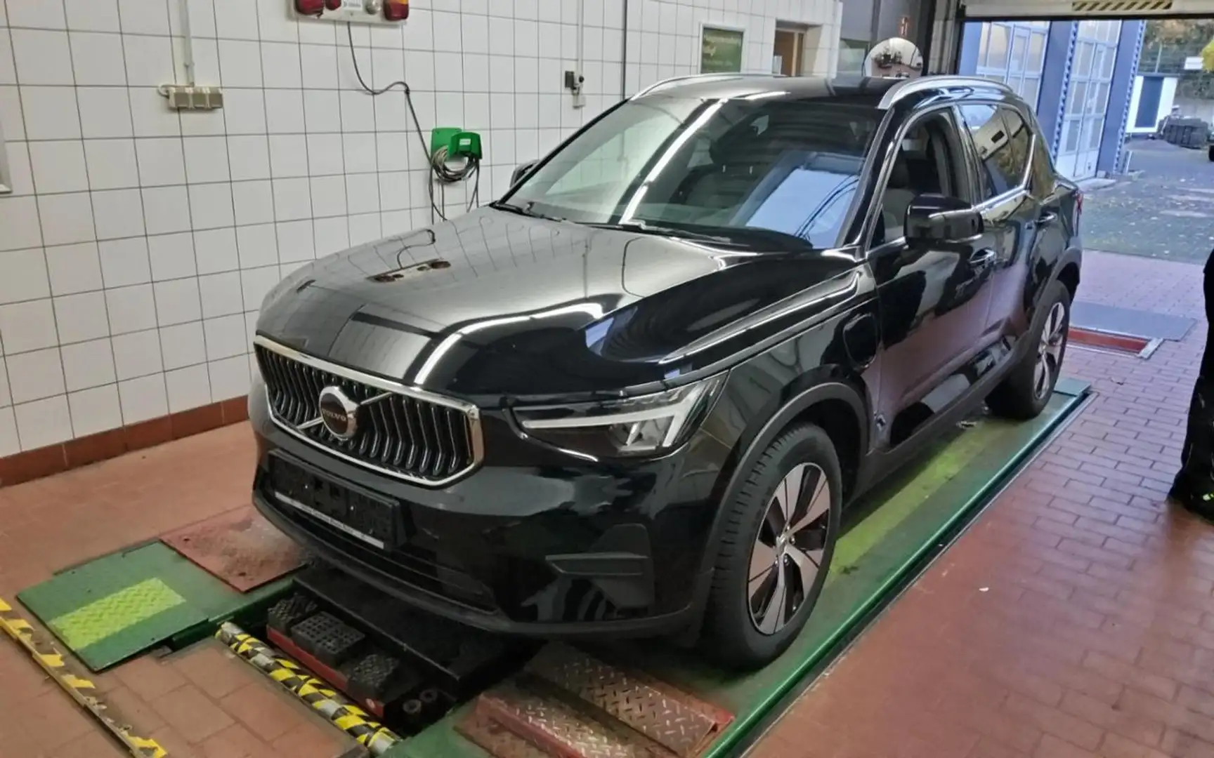 Volvo XC40 T5 Recharge Core+WINTERPAK+RFK+STNDHZ+NAVI Grau - 2