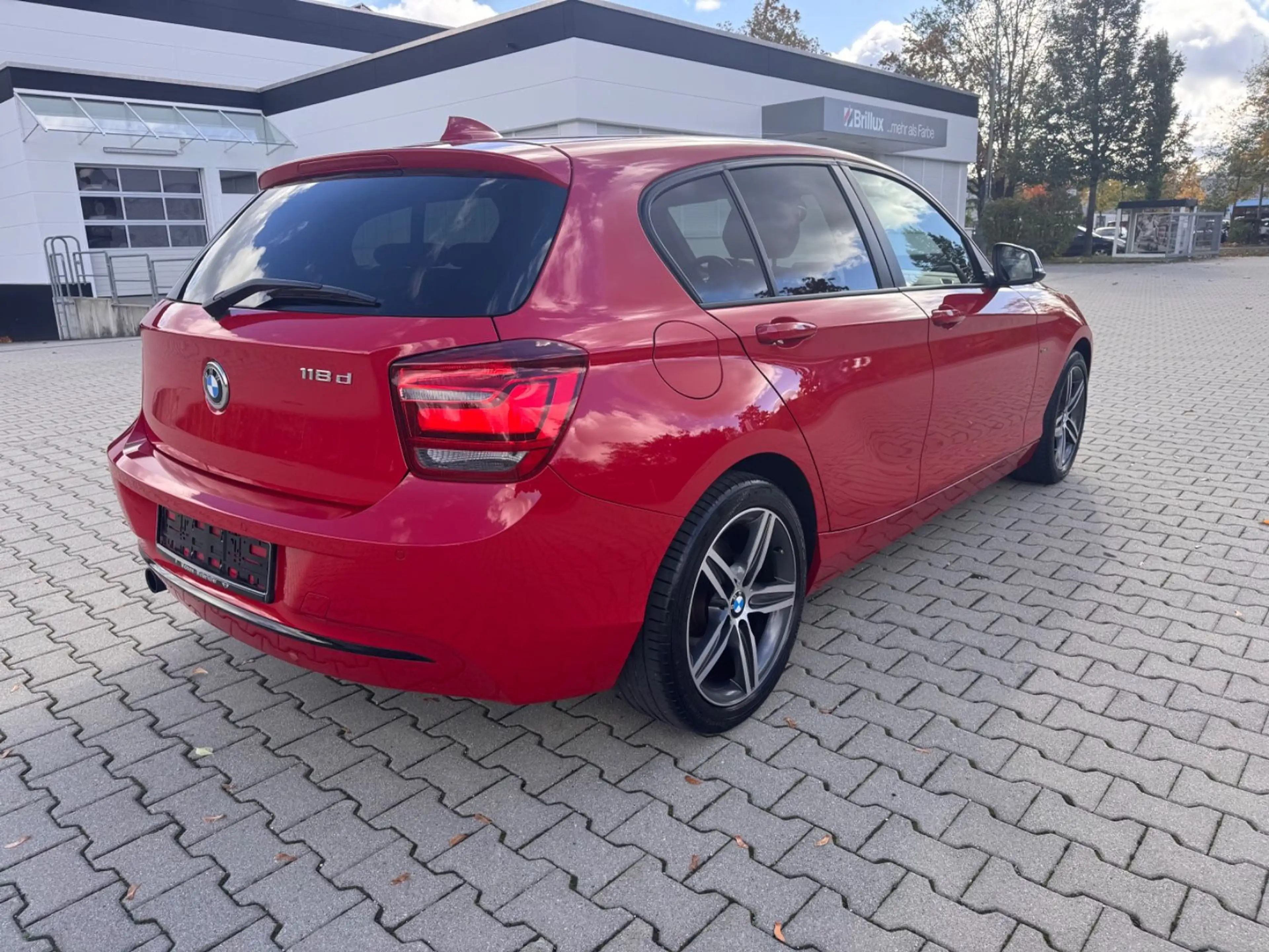 BMW 118 d Limousine 5-trg. Sport Line 17 Zoll PDC — photo 5