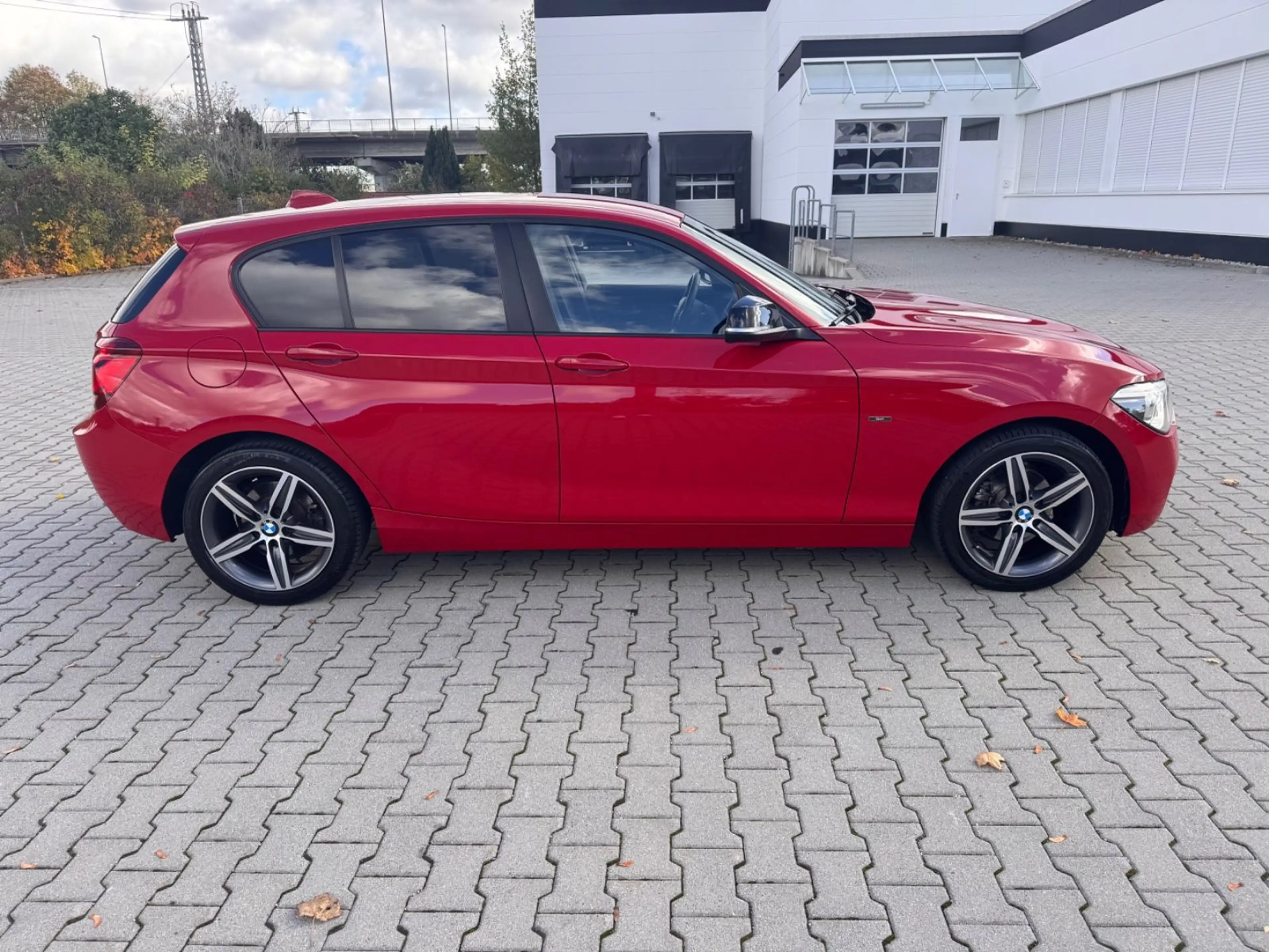 BMW 118 d Limousine 5-trg. Sport Line 17 Zoll PDC — photo 6