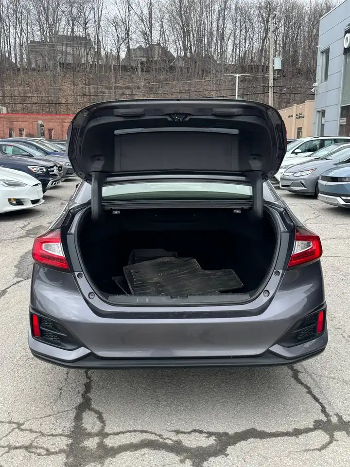 Honda Clarity снимка Honda Clarity