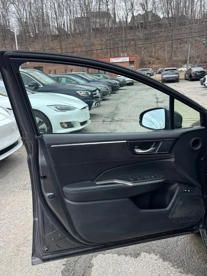 Honda Clarity снимка Honda Clarity