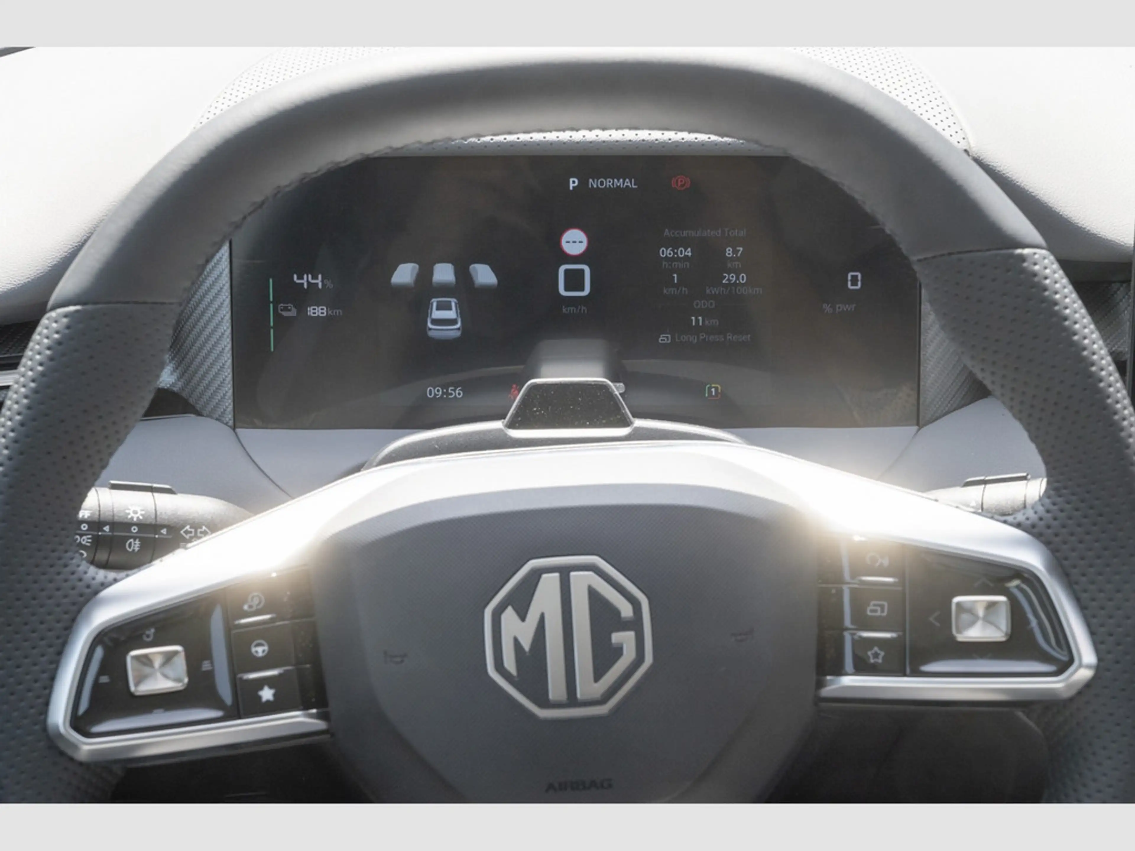 MG S5 EV Luxury Longe Range 170kW Navi,Apple Car — photo 13