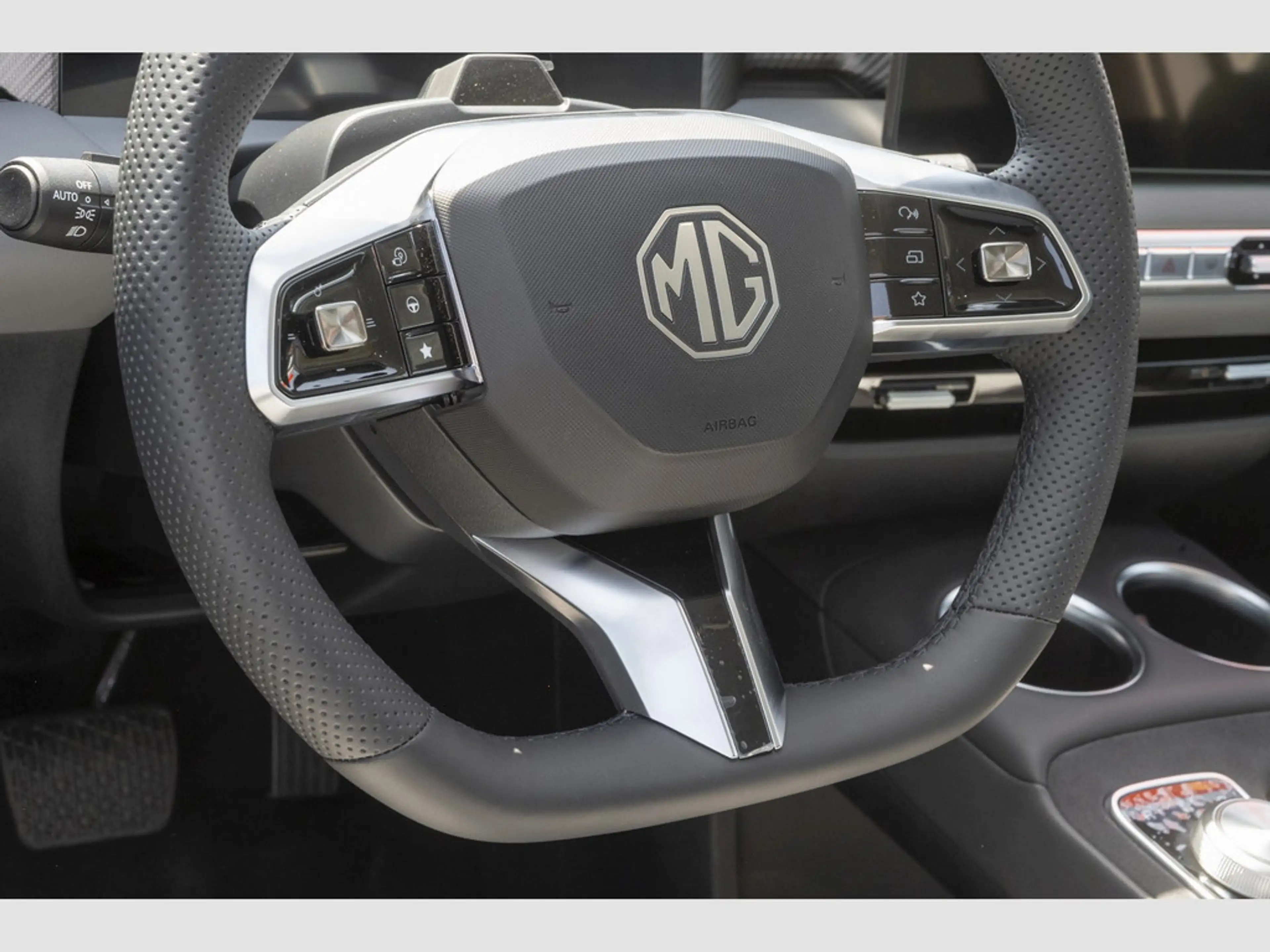 MG S5 EV Luxury Longe Range 170kW Navi,Apple Car — photo 14