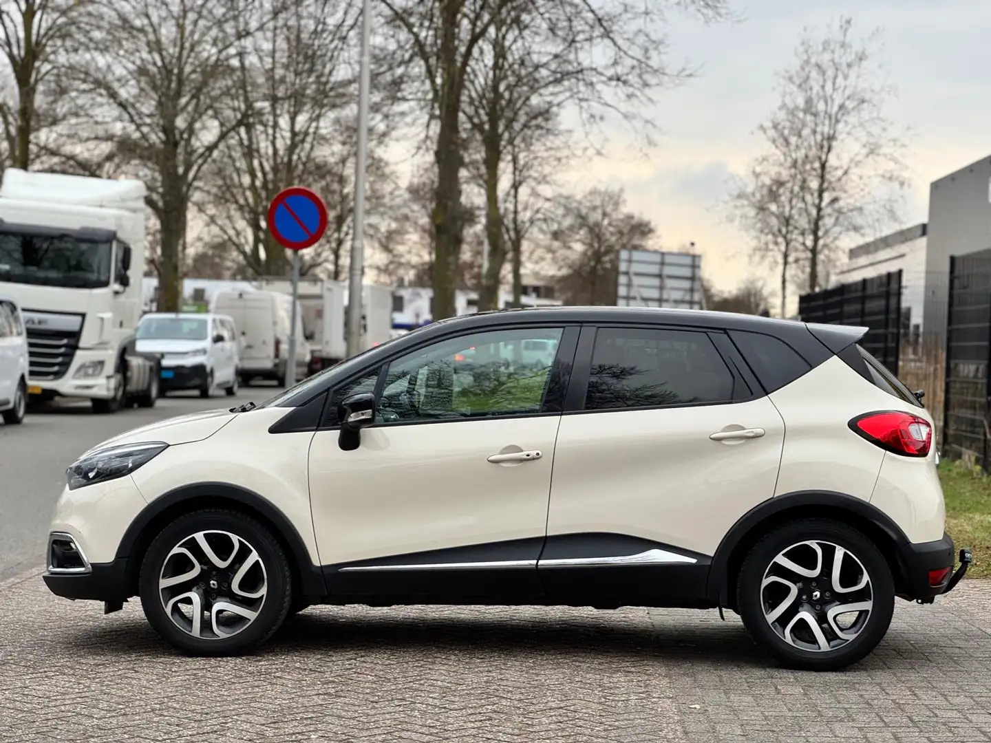 Renault Captur 0.9 TCe Authentique|NAVI|PSENSOR|TREKHAAK|AIRCO|CR Wit - 2