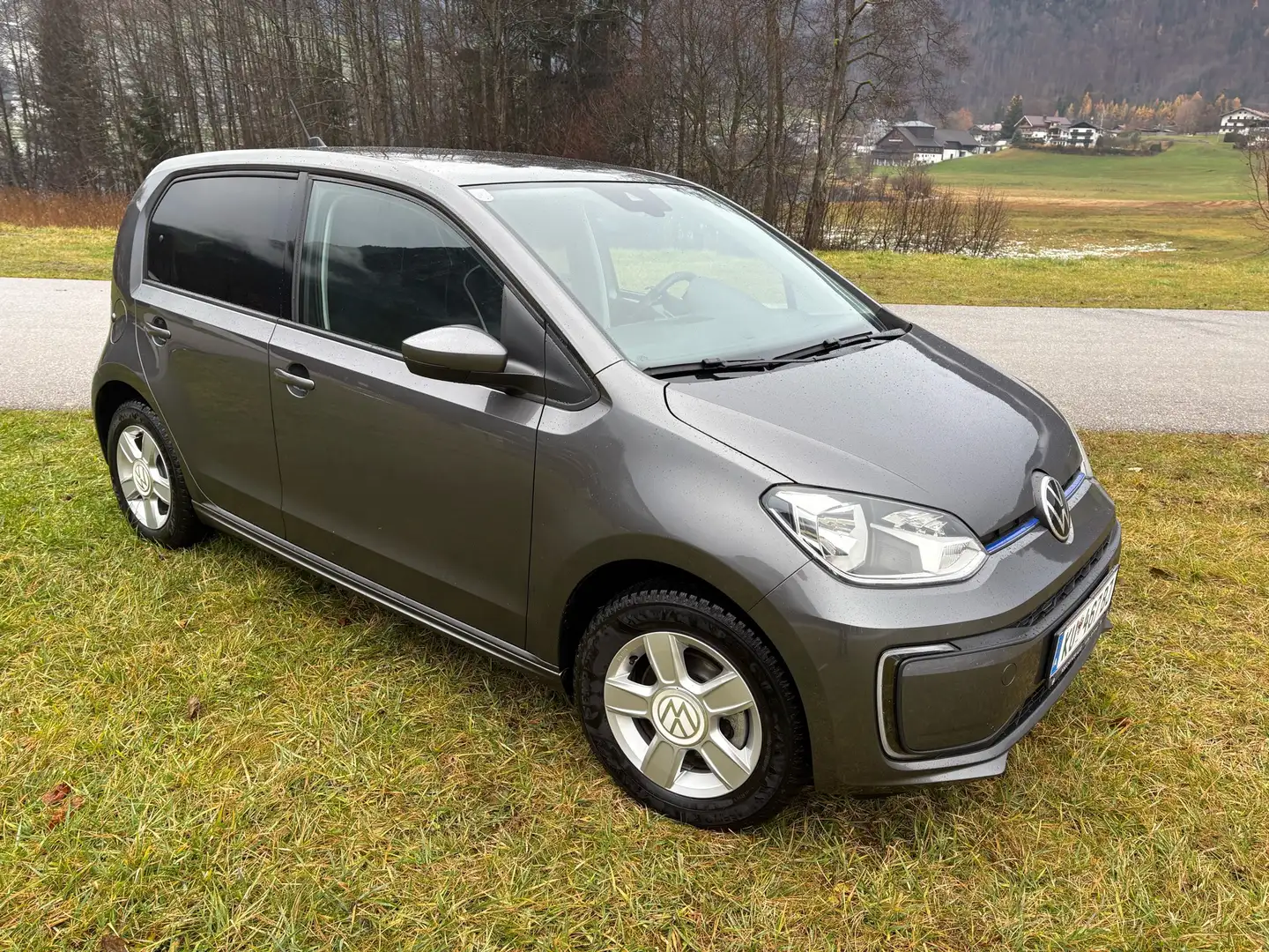 Volkswagen e-up! up! e-load Grau - 1