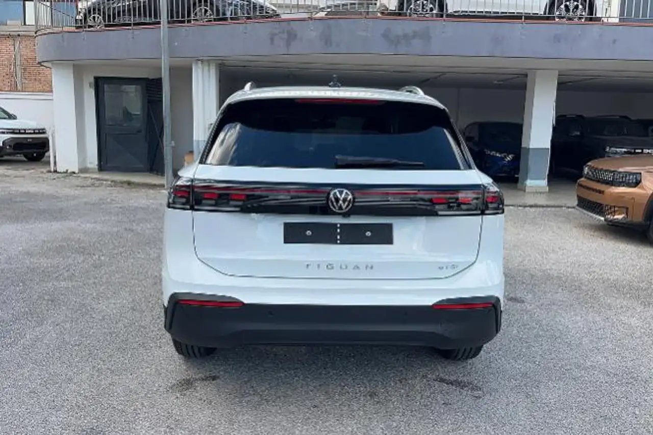 Volkswagen Tiguan 1.5 etsi Edition Plus 130cv DSG #VARI COLORI 6
