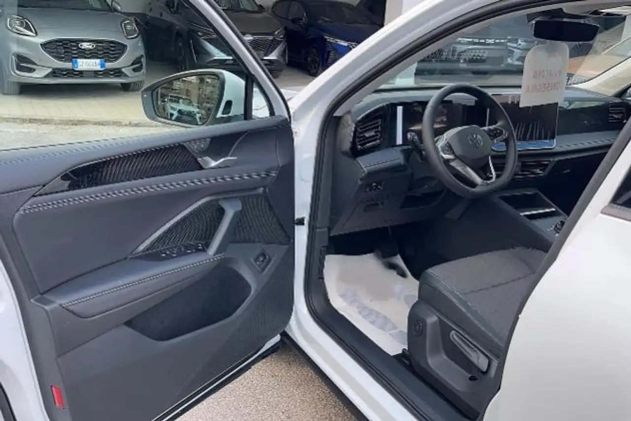 Volkswagen Tiguan 1.5 etsi Edition Plus 130cv DSG #VARI COLORI 11