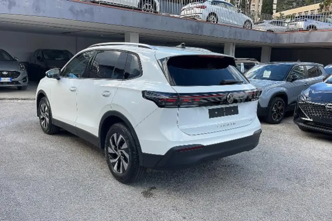 Volkswagen Tiguan 1.5 etsi Edition Plus 130cv DSG #VARI COLORI 5