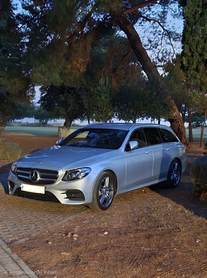 Mercedes-Benz E 220 Liebhaberfahrzeug*AMG*Burmester*Soft-Close*Totwink - 1