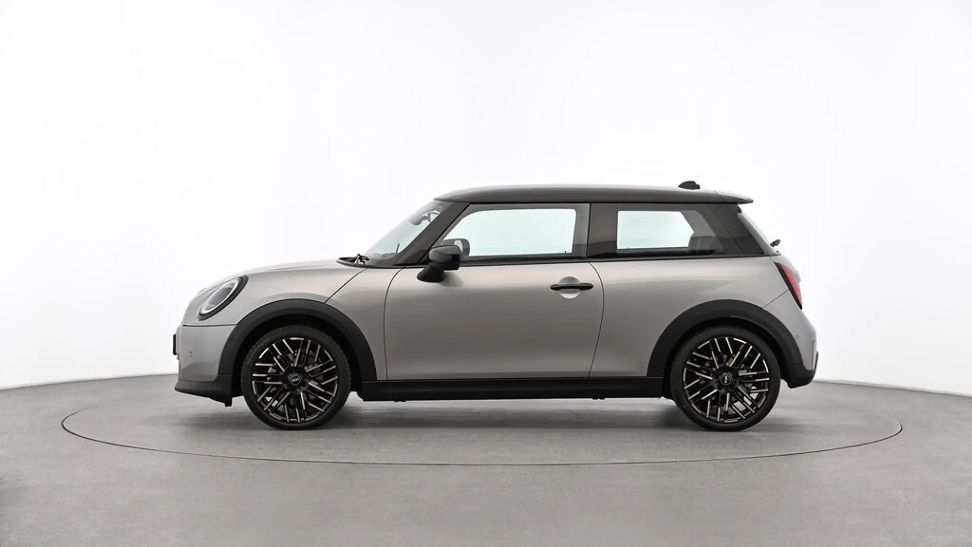 MINI Cooper C Favoured Trim — photo 2