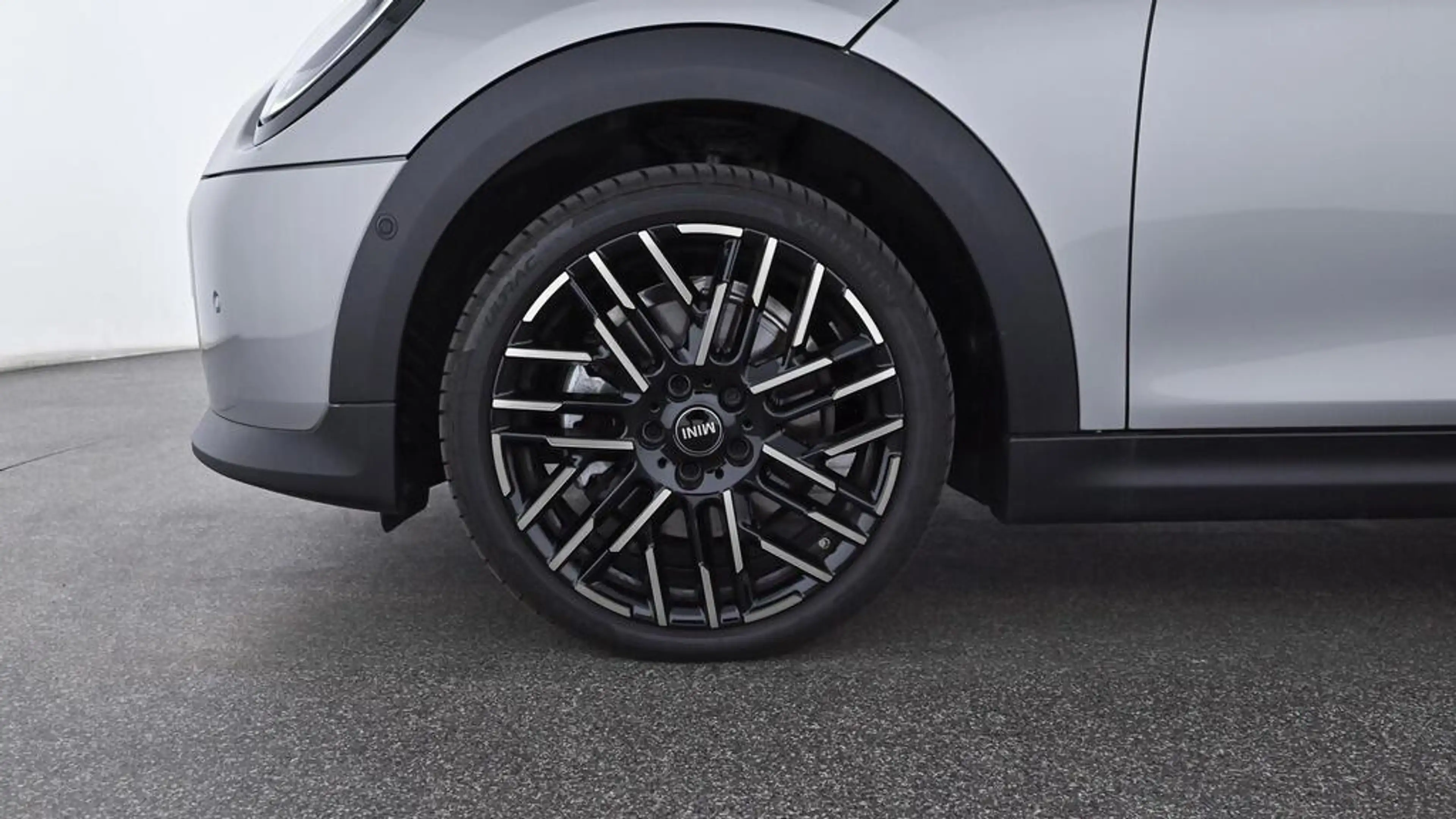 MINI Cooper C Favoured Trim — photo 13