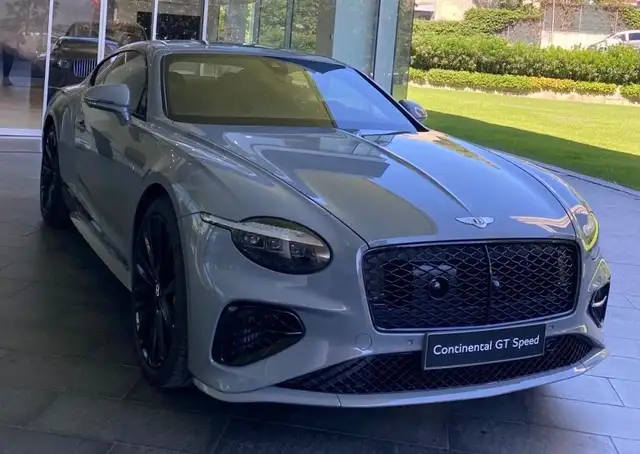 Bentley Continental GT view 3