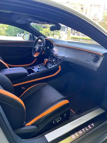 Bentley Continental GT view 8