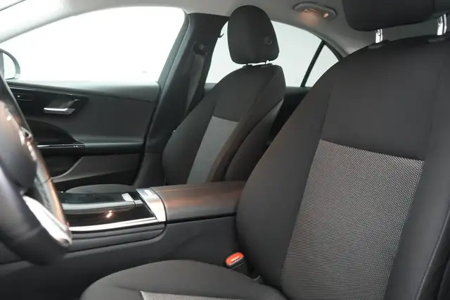 Mercedes-Benz C-Class view 11