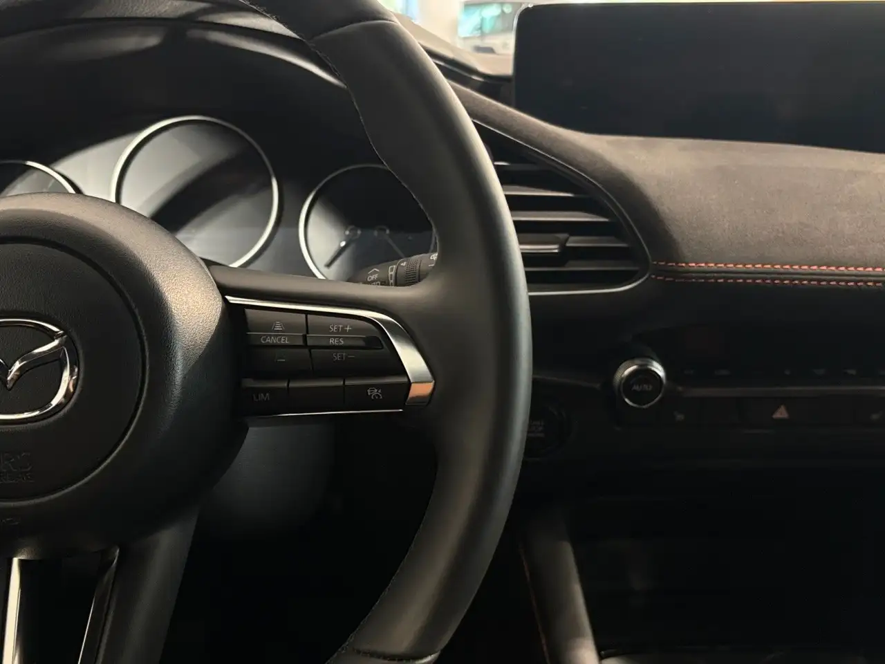 Mazda MAZDA3 Nagisa NAV/KAM/BOSE/HUD/SHZ/LED, миниатюра 25