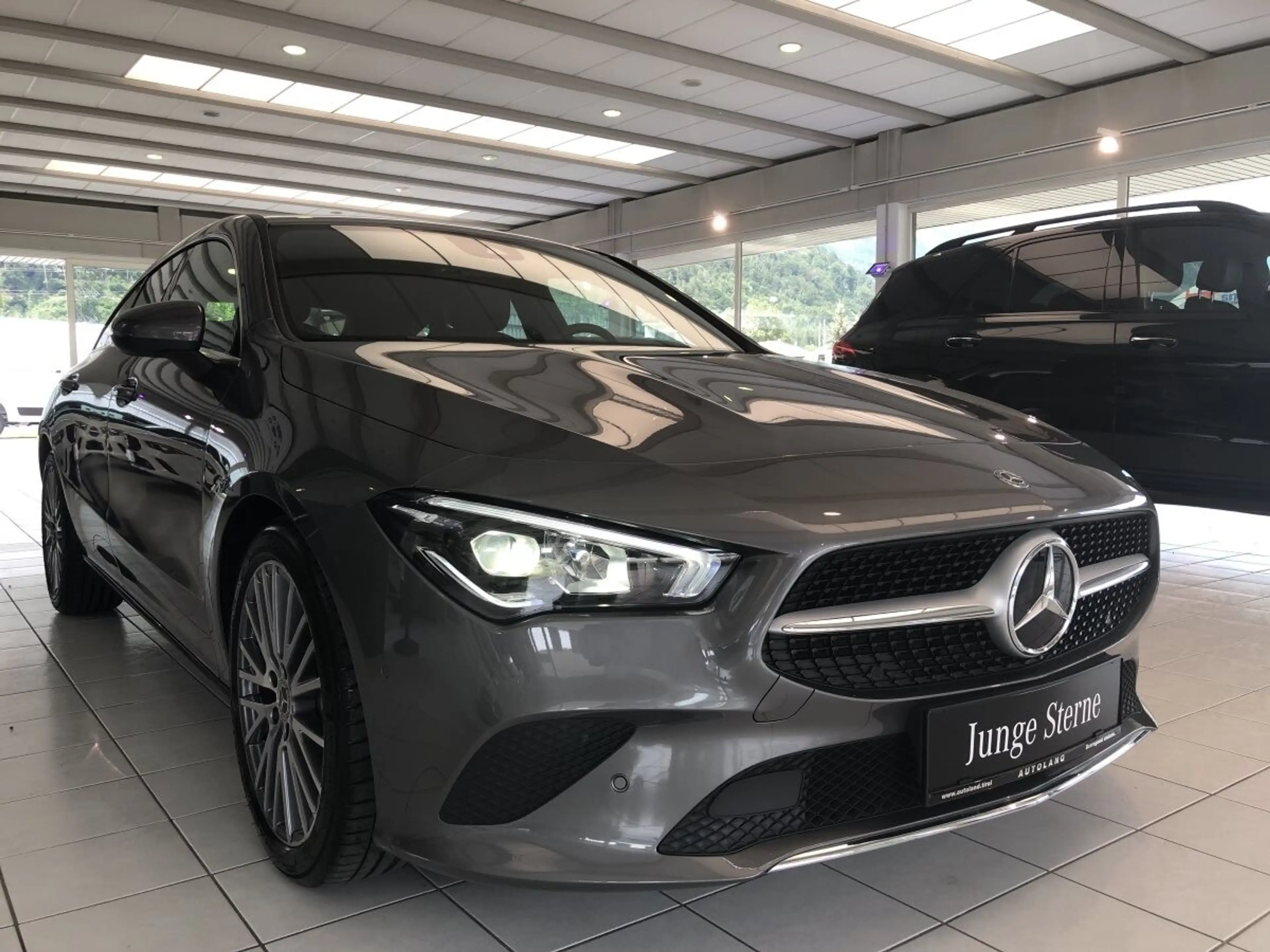 Mercedes-Benz CLA 180 shootingbrake — photo 8