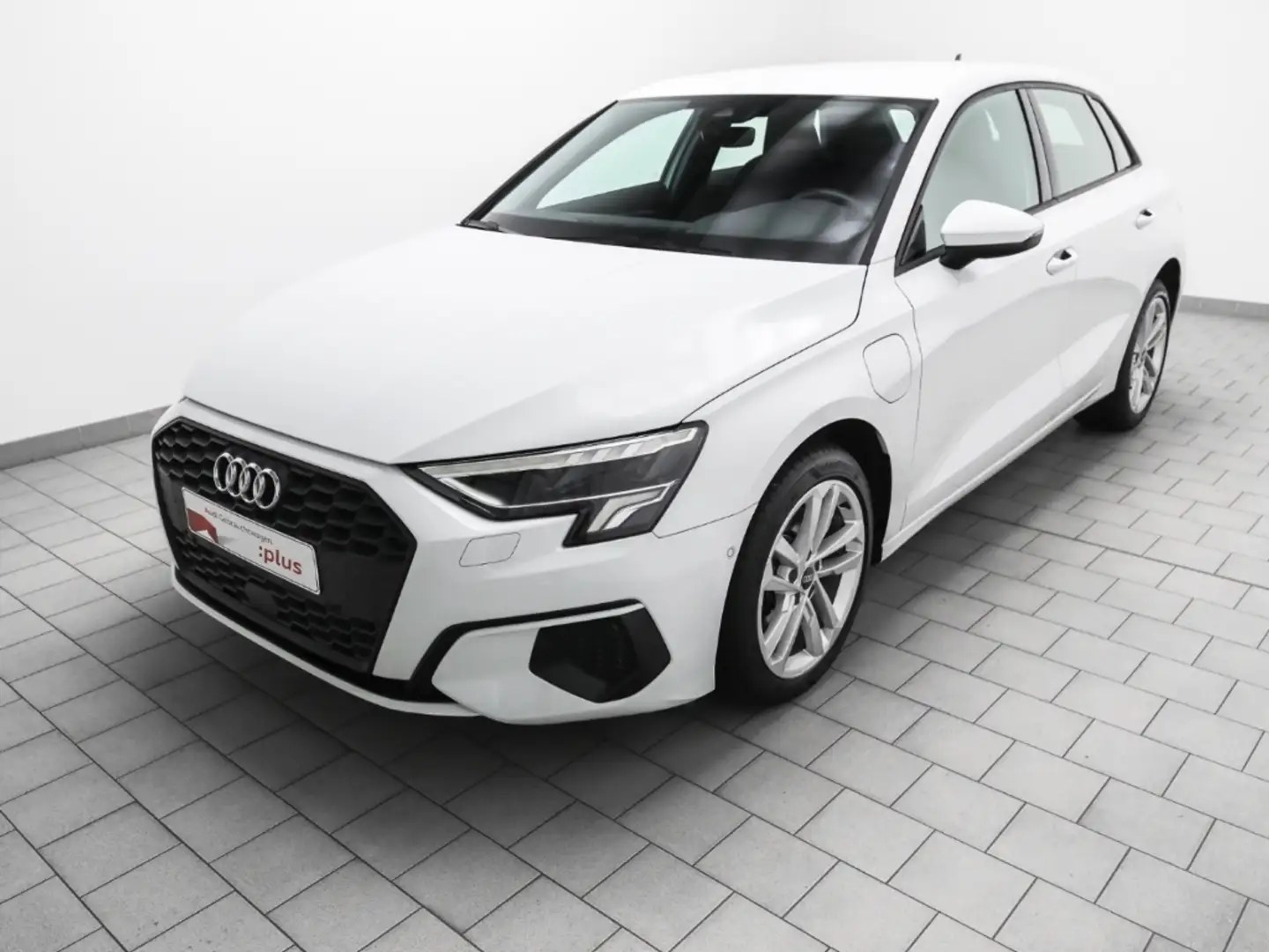 Audi A3 Sportback 40 TFSI e Navi Kamera LED Weiß - 2