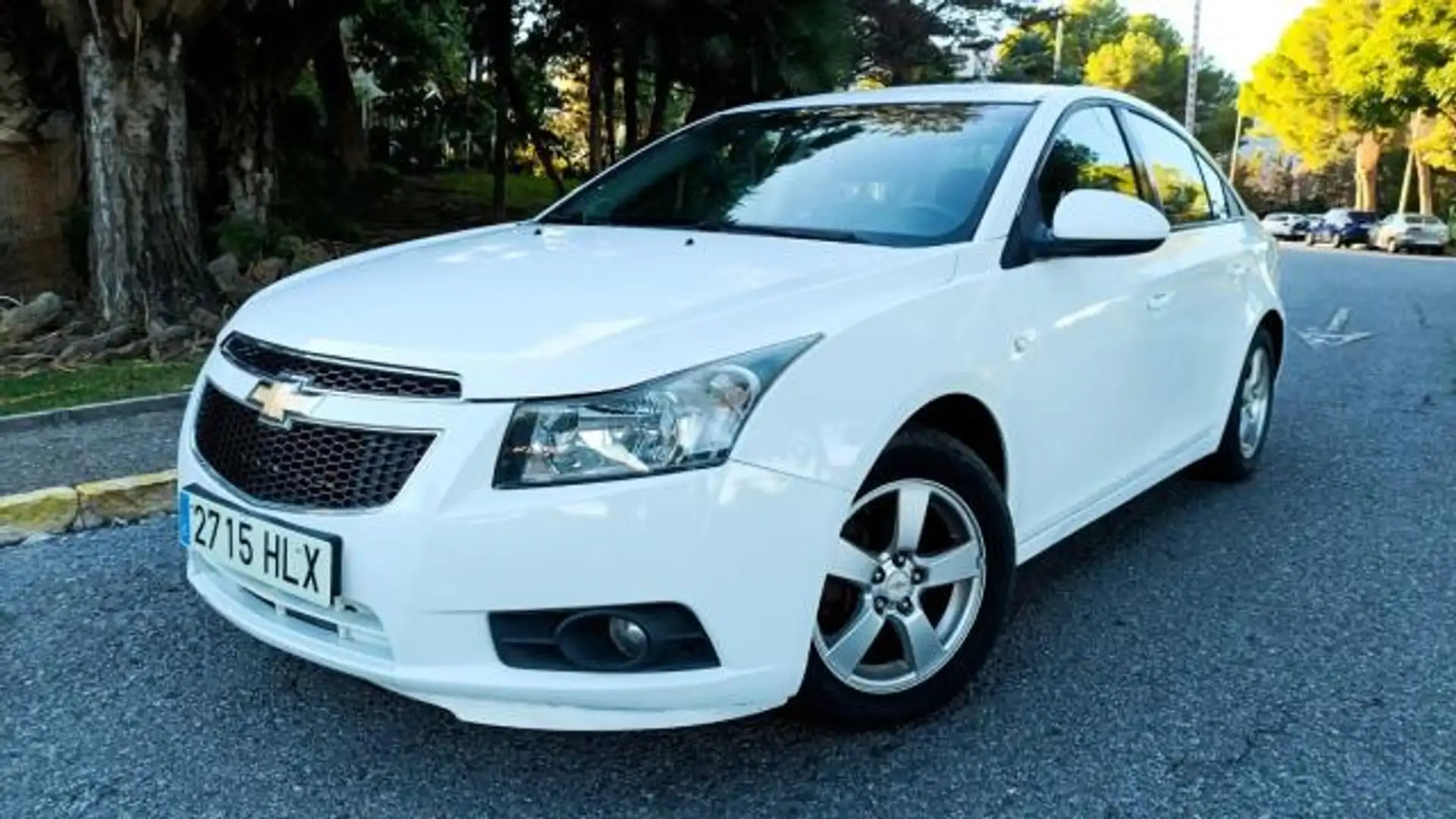 Chevrolet Cruze 4p 1.6 16V LS Blanc - 2