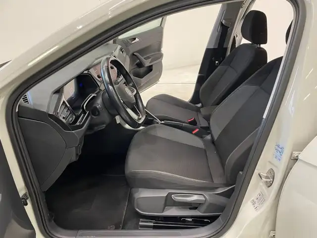 Volkswagen Polo view 6