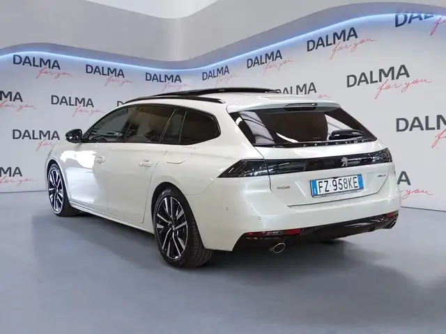 Peugeot 508 view 3
