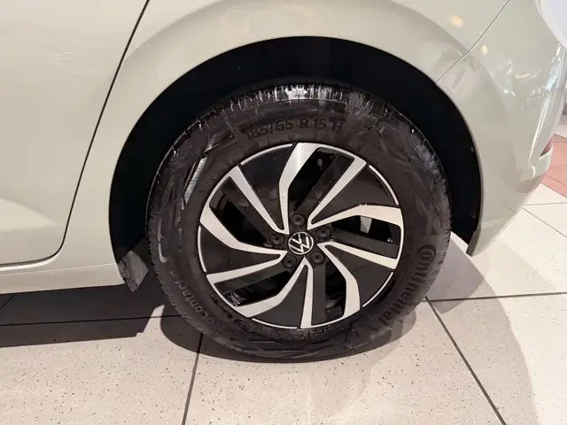 Volkswagen Polo view 14