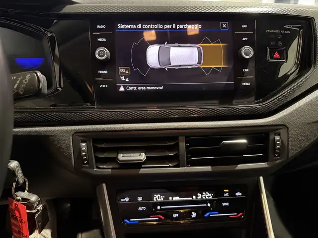 Volkswagen Polo view 13