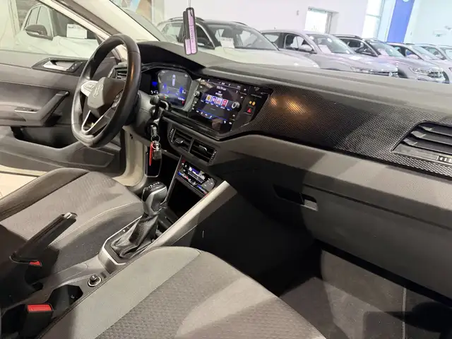 Volkswagen Polo view 10
