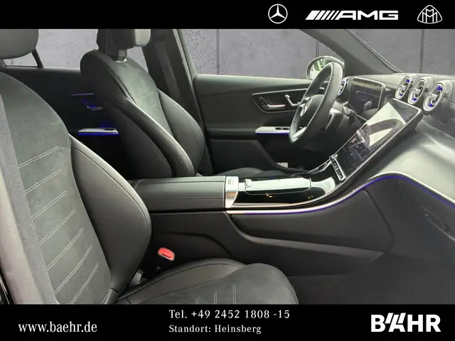 Mercedes-Benz 220 view 5