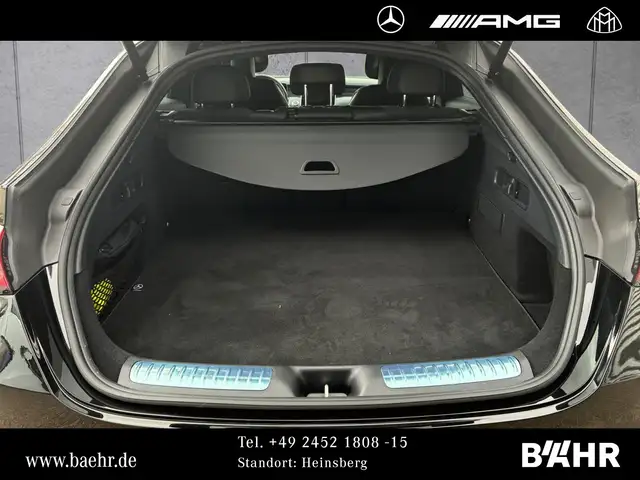 Mercedes-Benz 220 view 10