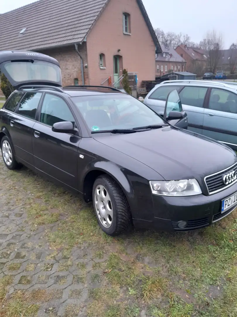 Audi A4 Automatik, Benzin Schwarz - 1