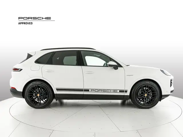 Porsche Cayenne view 6