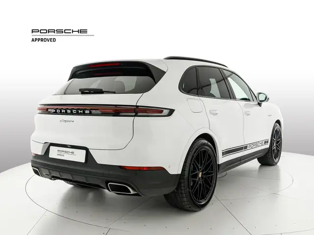 Porsche Cayenne view 5