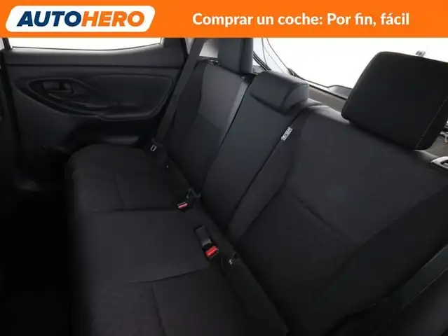 Toyota Yaris view 15