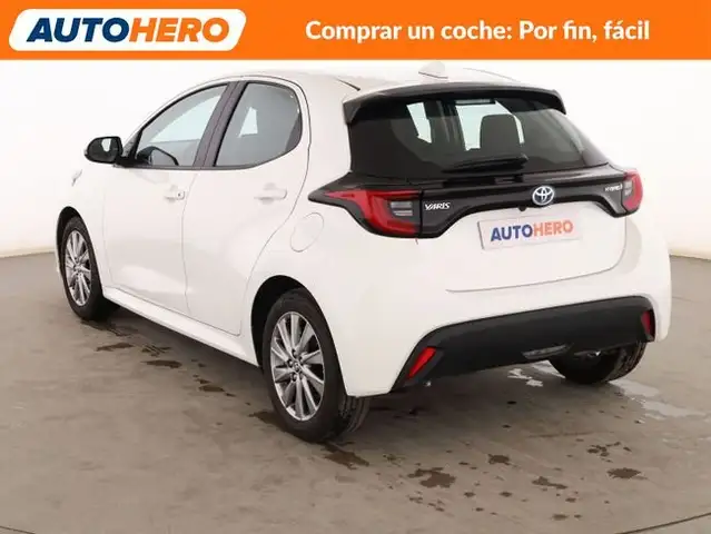 Toyota Yaris view 4