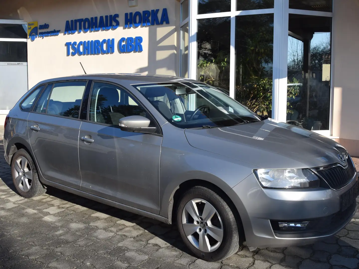 Skoda Rapid/Spaceback Rapid Spaceback Rapid Spaceback 1.0 TSI Ambition Beige - 2