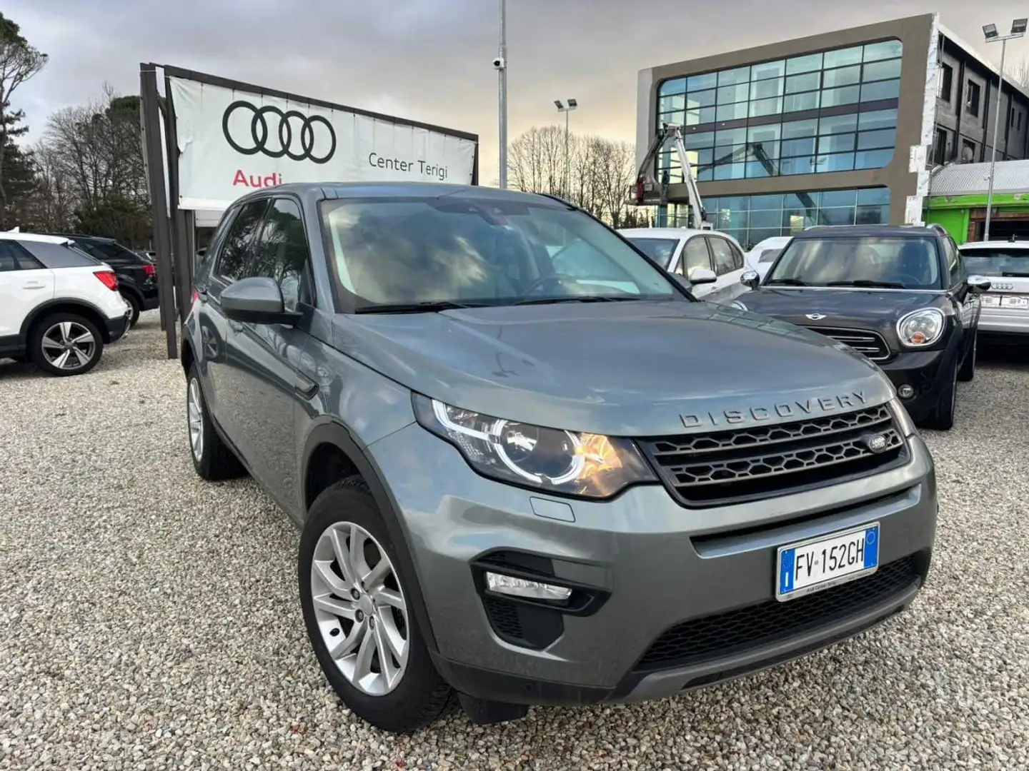 Land Rover Discovery Sport 2.0 TD4 150 CV SE 7 posti Gris - 1