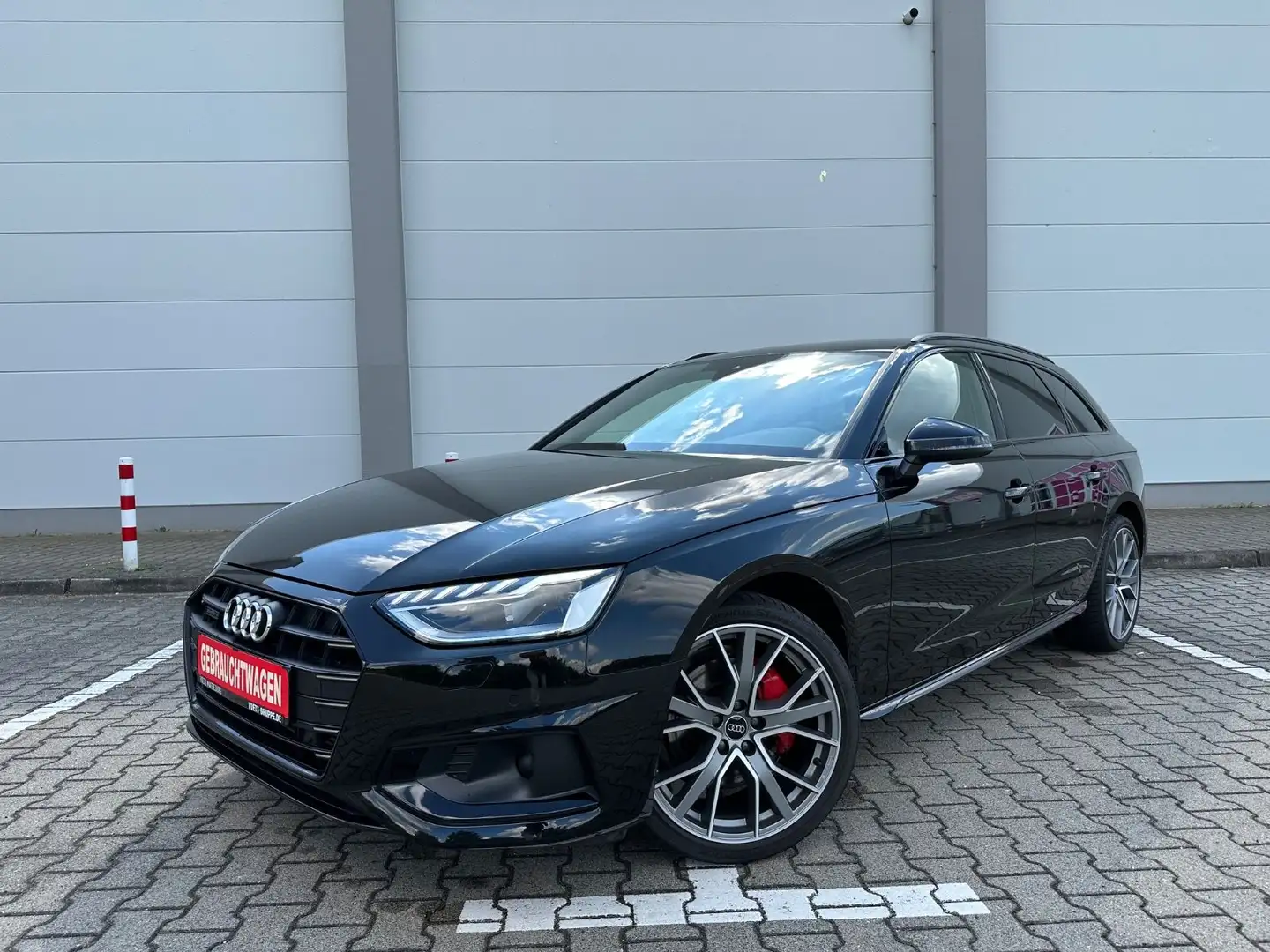 Audi A4 Avant 40 TFSI QU.- ADVANCED-B&O-AHK-ACC-LED Schwarz - 1