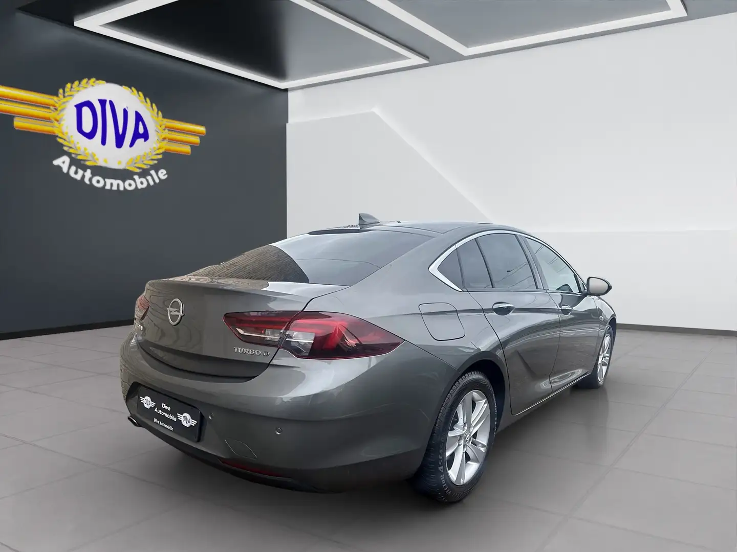 Opel Insignia Grand Sport Innovation Grau - 2