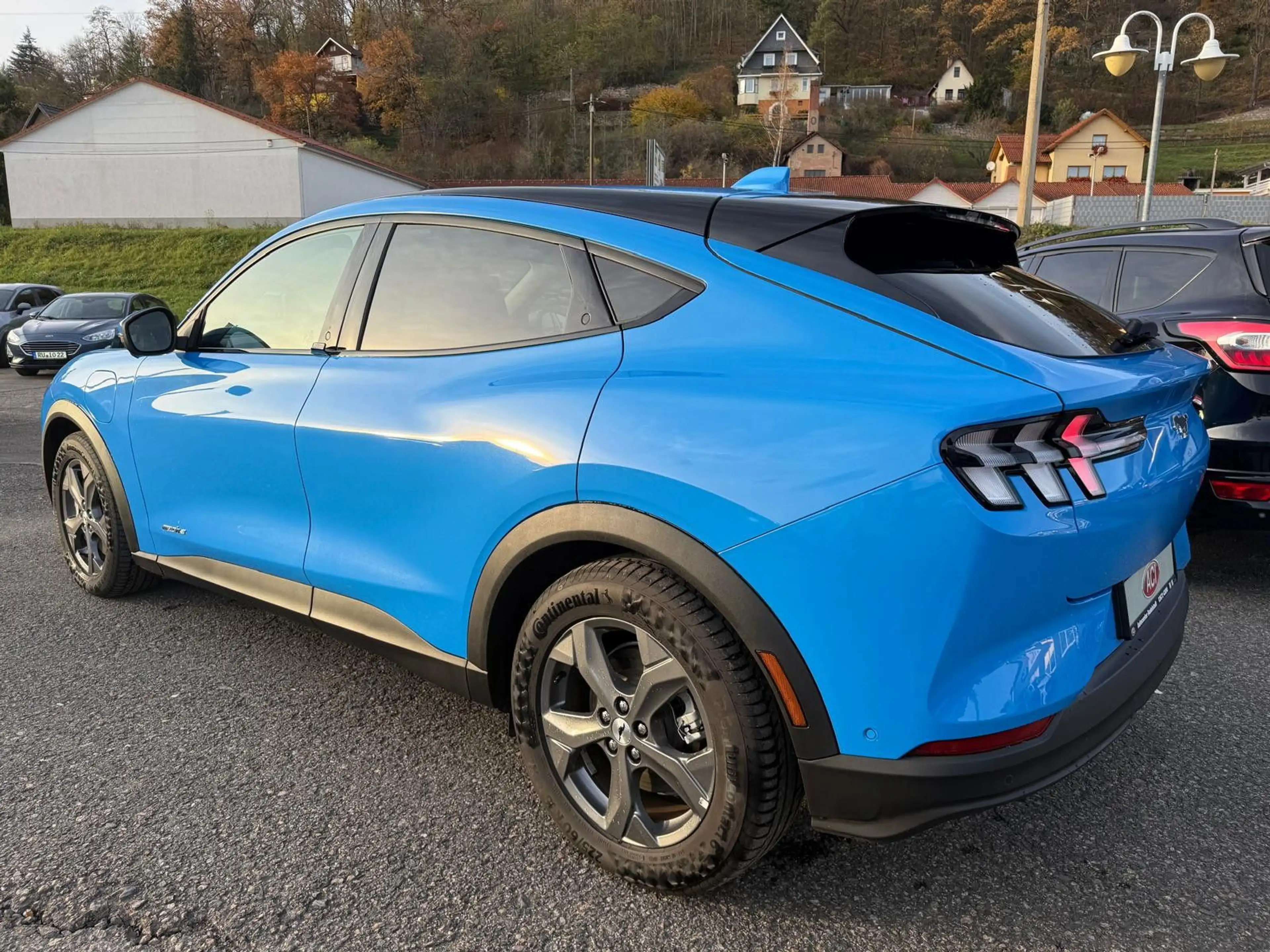 Ford Mustang Mach-E — photo 5