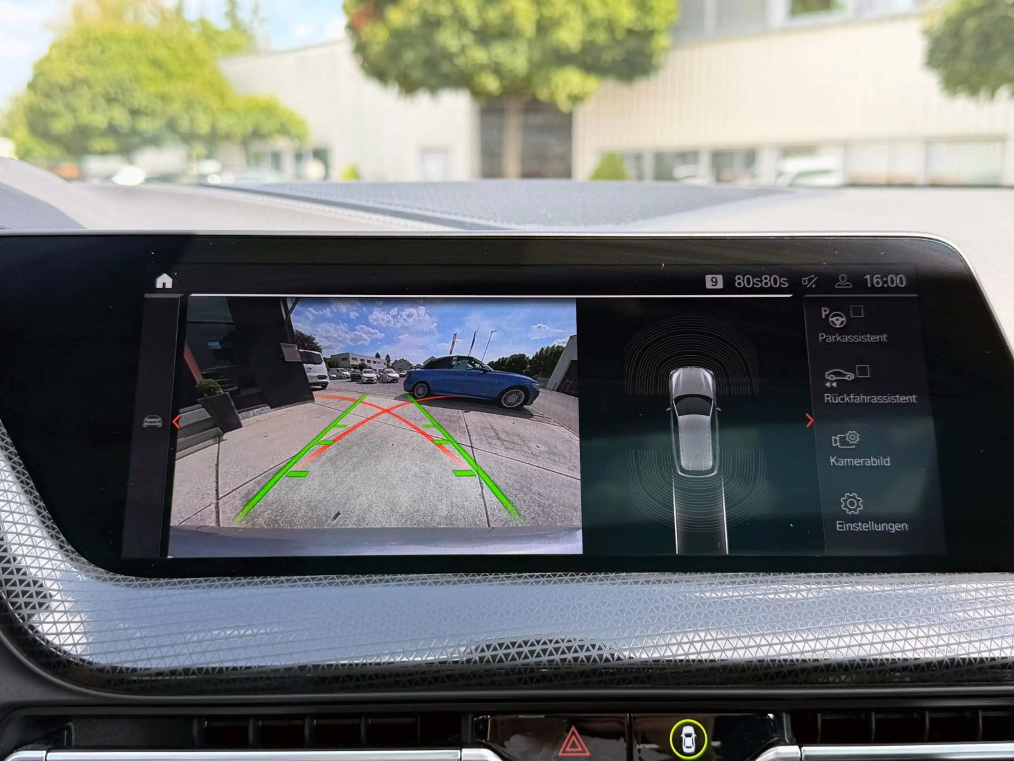 BMW 135 i Steptr. xDrive M-Perf. ACC KAM HUD PANO BT — photo 10