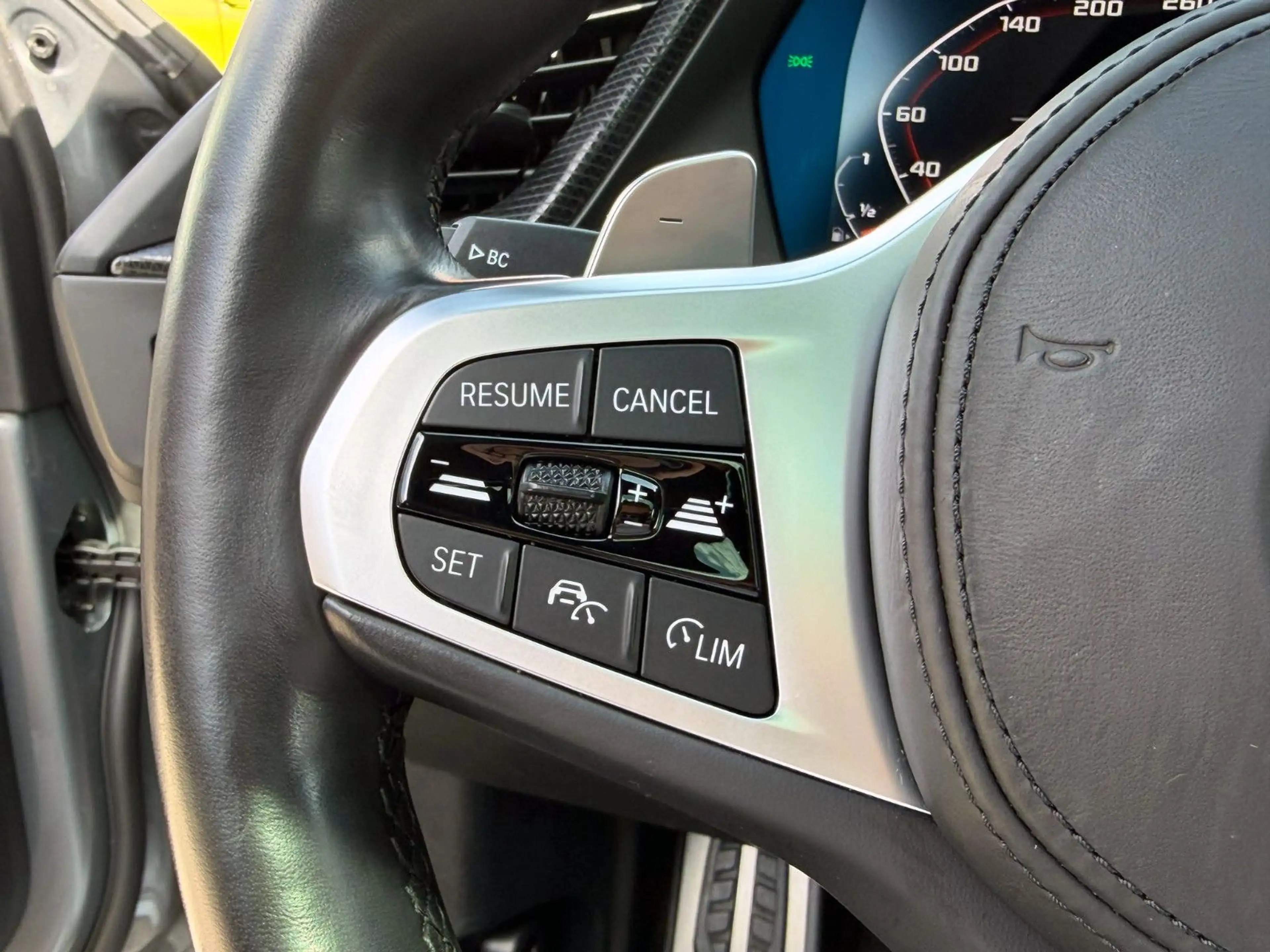 BMW 135 i Steptr. xDrive M-Perf. ACC KAM HUD PANO BT — photo 9