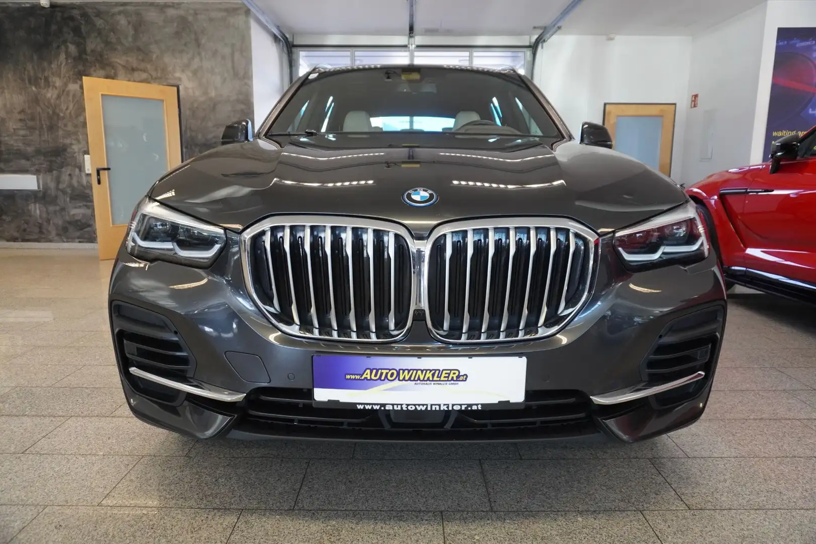 BMW X5 xDrive45e PHEV Aut. LED/SHZ/AHK Silber - 2