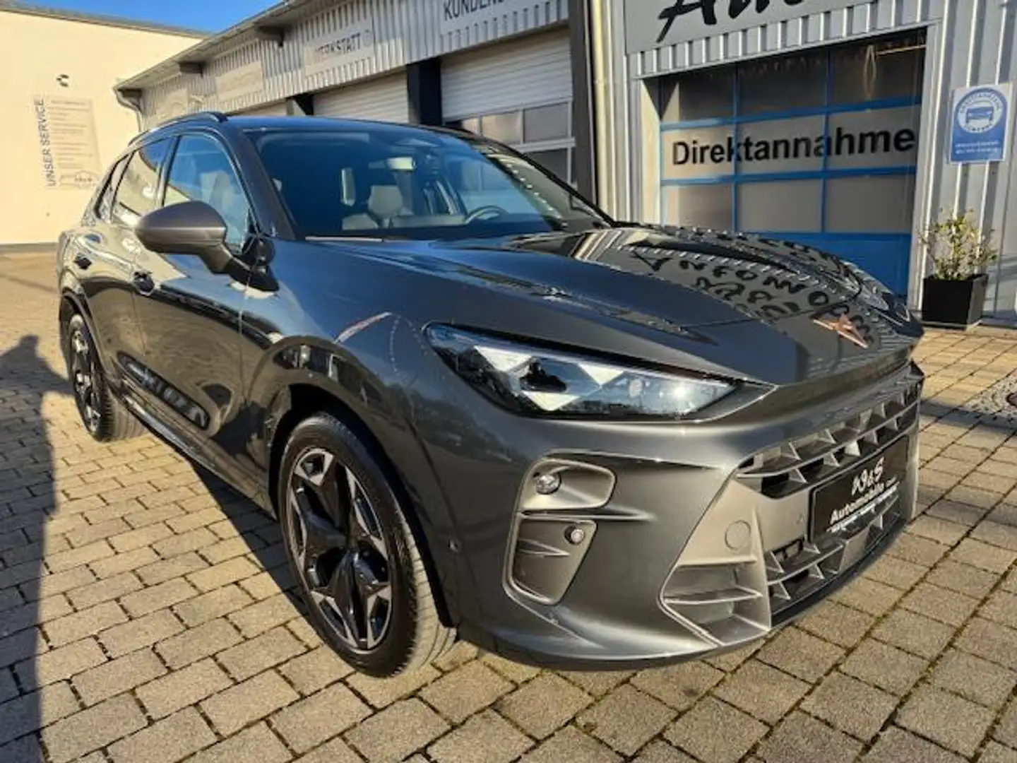 CUPRA Terramar 1.5 eTSI *Sennh*Dinamica*19"*360° Kam* Grau - 2