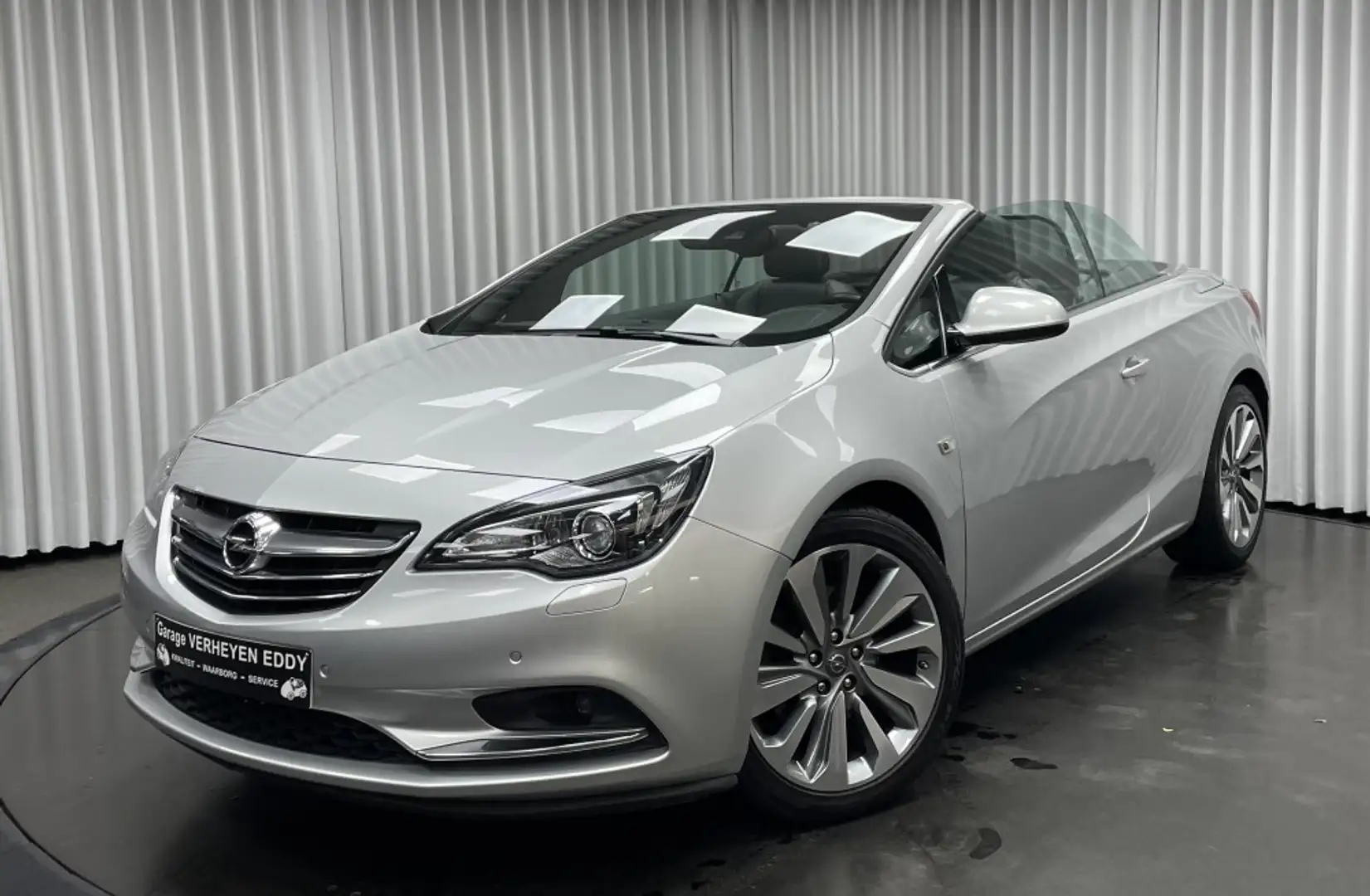 Opel Cascada Zilver - 1