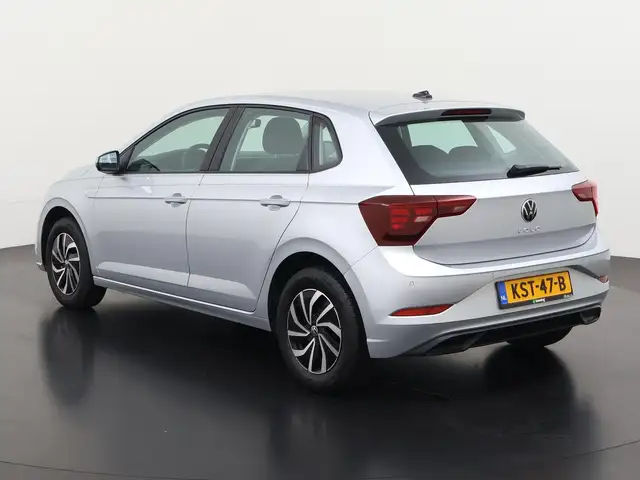 Volkswagen Polo view 6